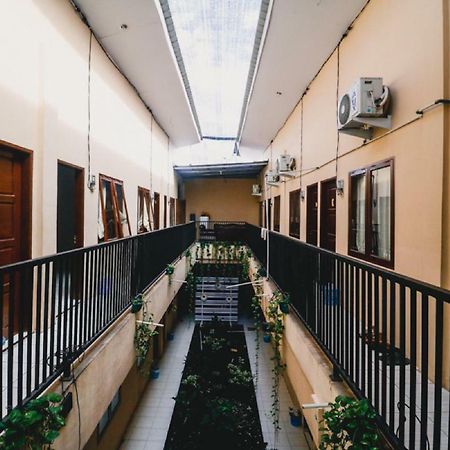 Reddoorz Near Jalan Gatot Subroto Medan Hotel Exterior foto