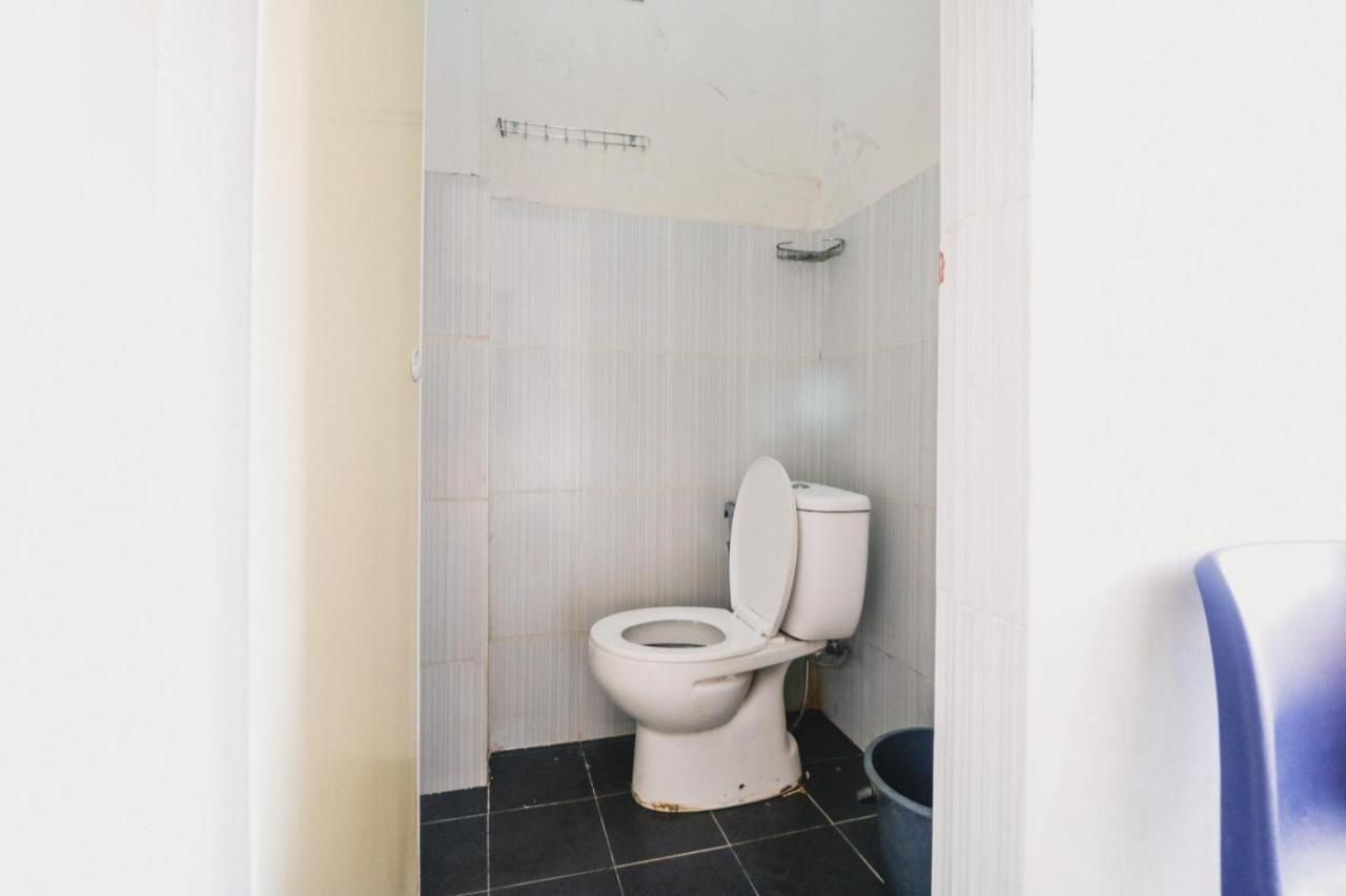 Reddoorz Near Jalan Gatot Subroto Medan Hotel Exterior foto